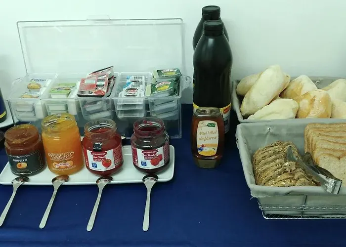 Alojamento de Acomodação e Pequeno-almoço Puzzle 4*